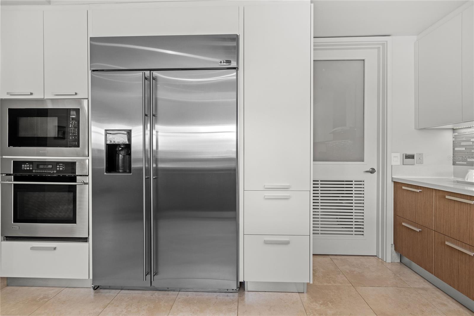 PLANTATION VILLAGE III - Residential Lease