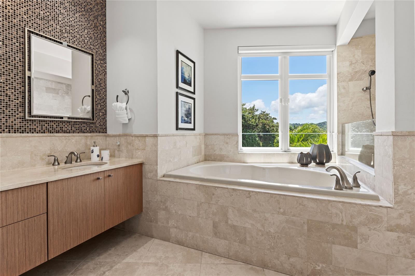 PLANTATION VILLAGE III - Residential Lease