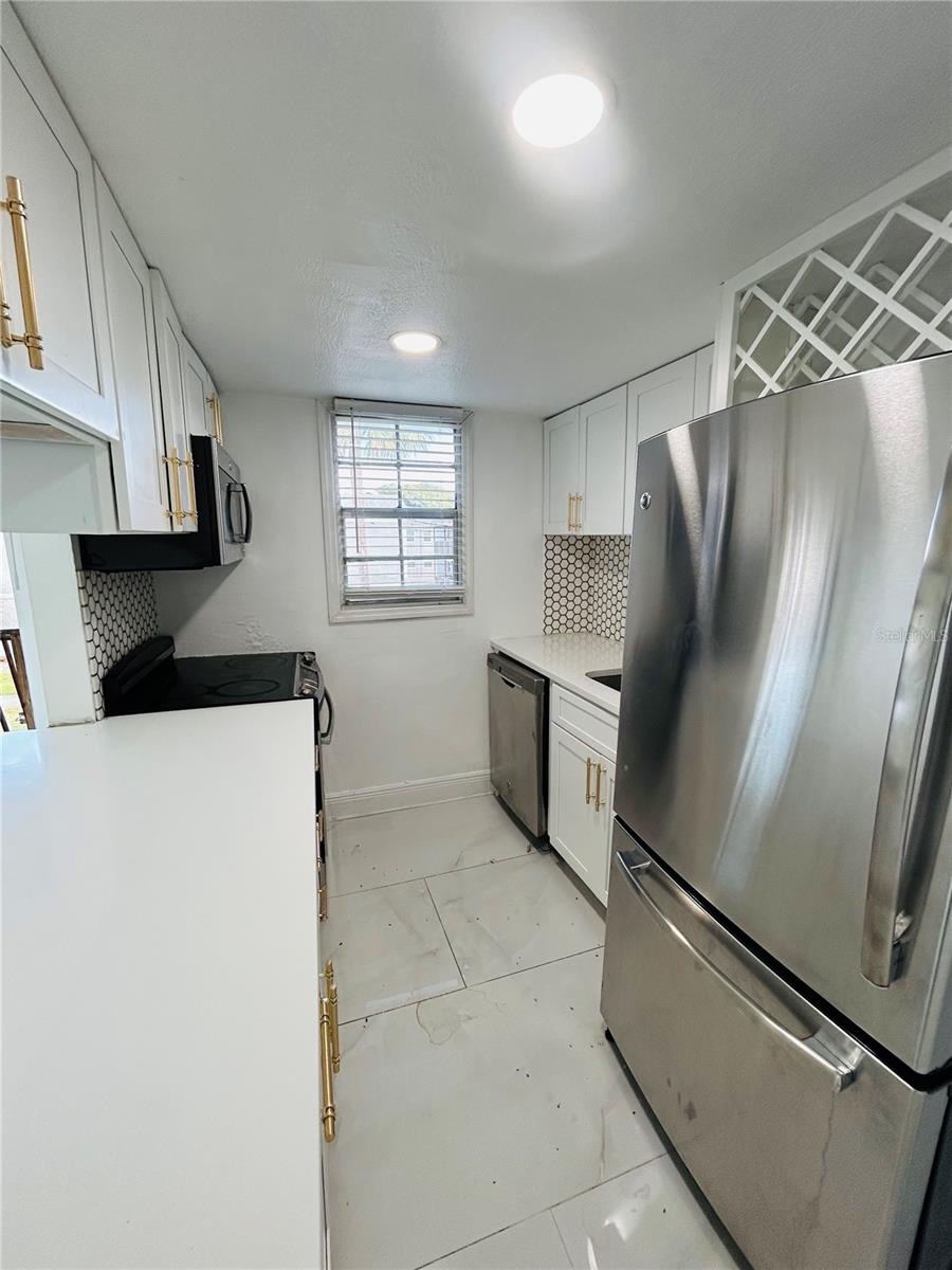 CATALINA ISLES CONDO - Residential Lease