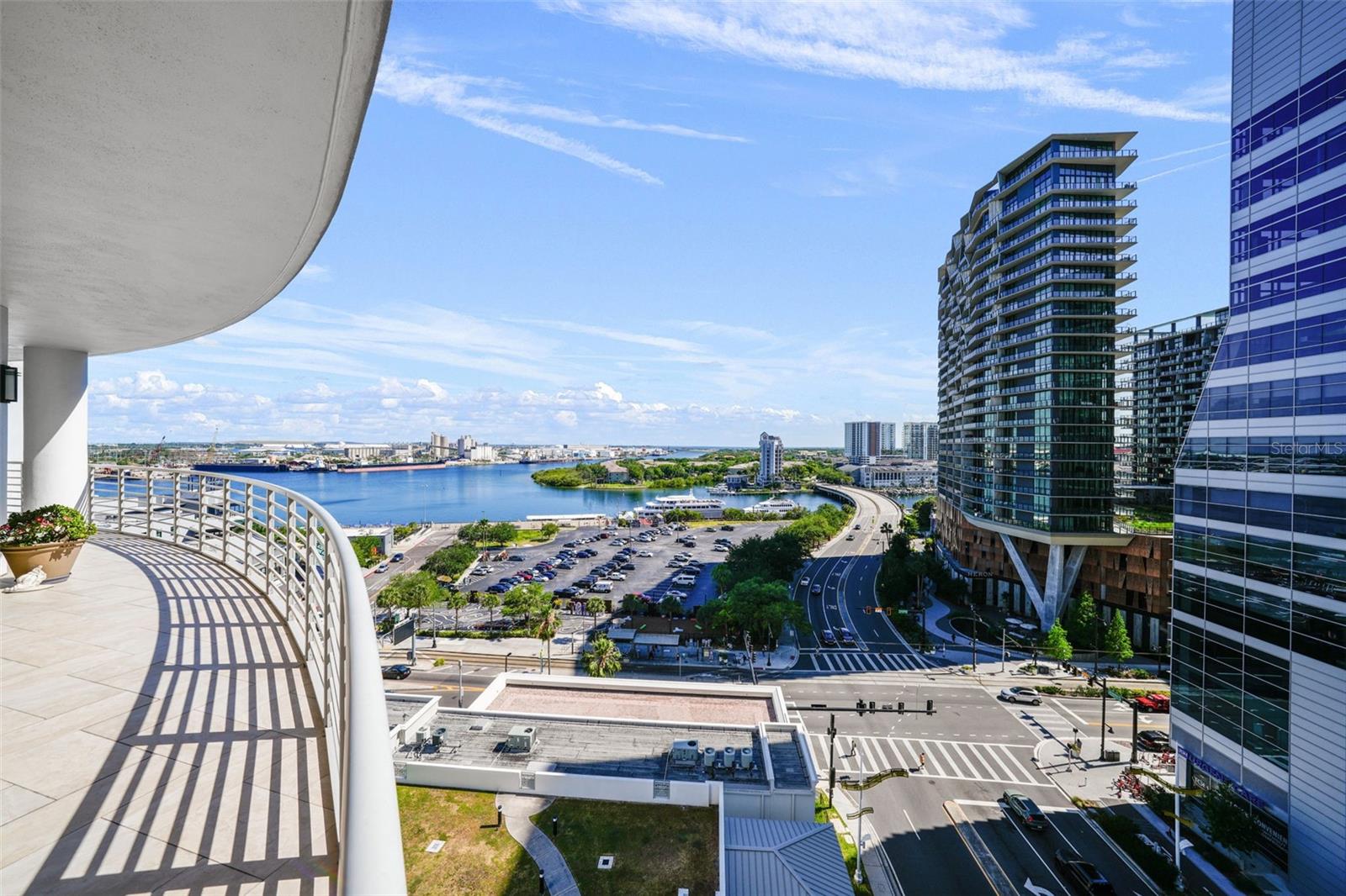 View TAMPA, FL 33602 condo