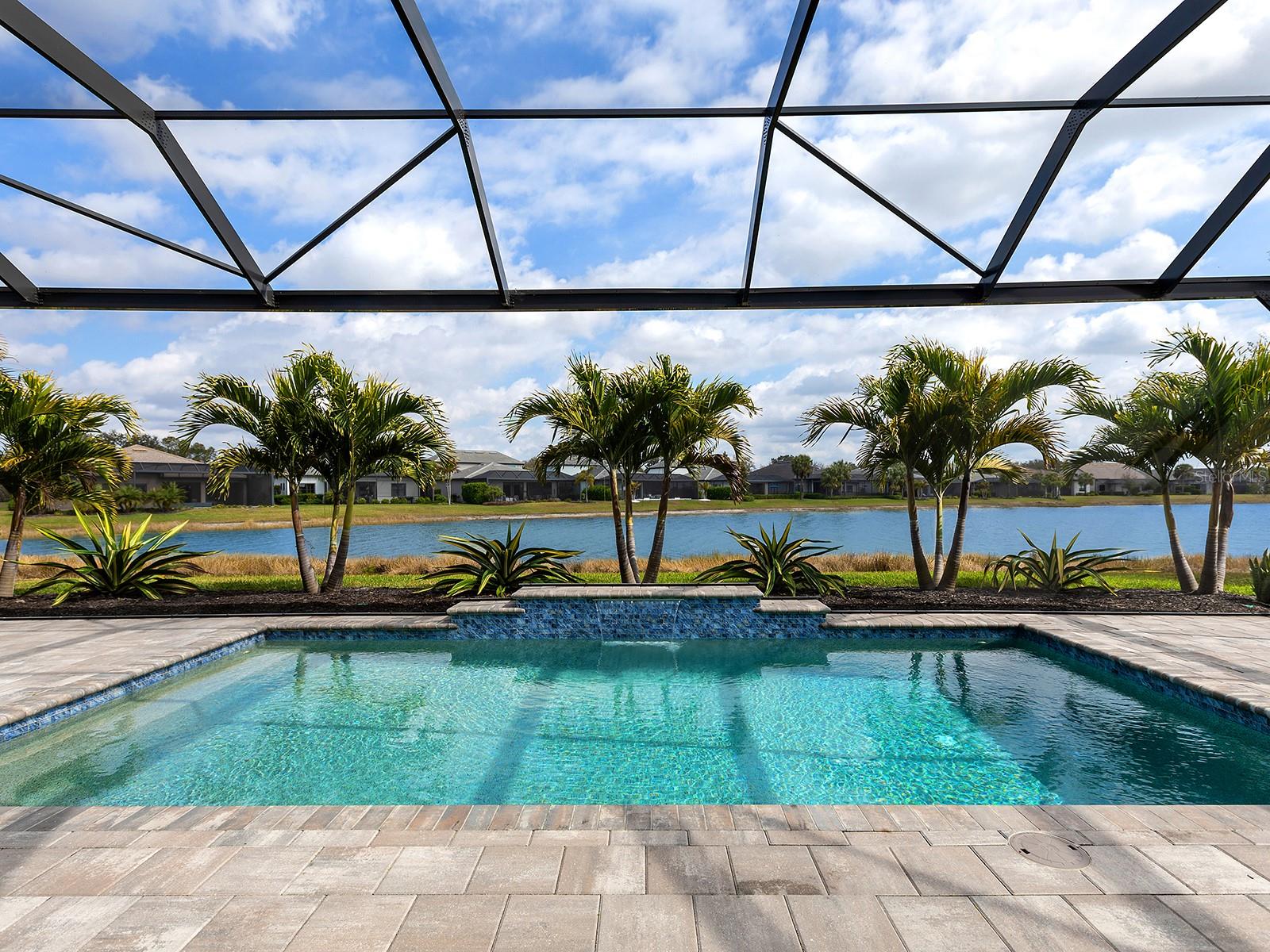 SHOREVIEW AT LAKEWOOD RANCH WATERSIDE - Residential