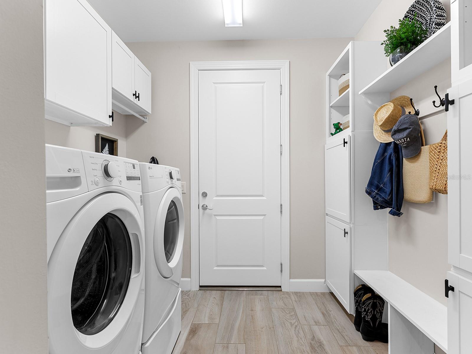 SHOREVIEW AT LAKEWOOD RANCH WATERSIDE - Residential