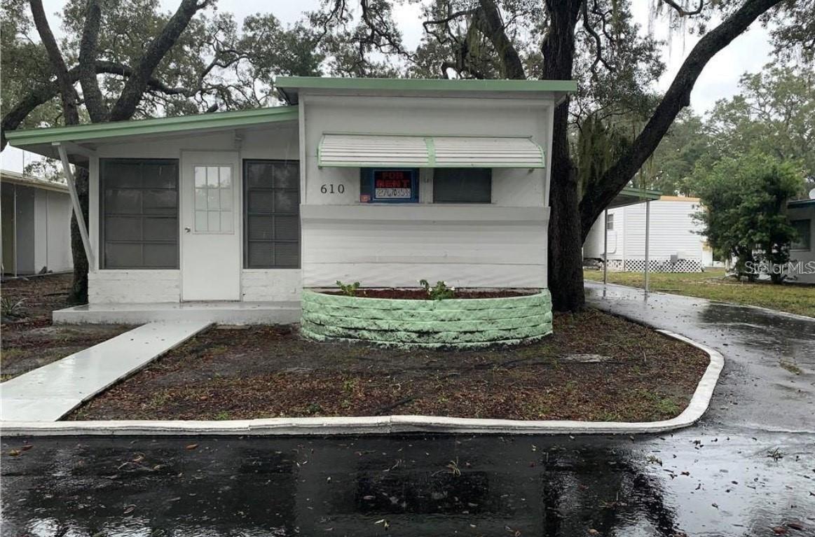 SOUTH GATE MOBILE HOME PARK UNREC - Residential Lease