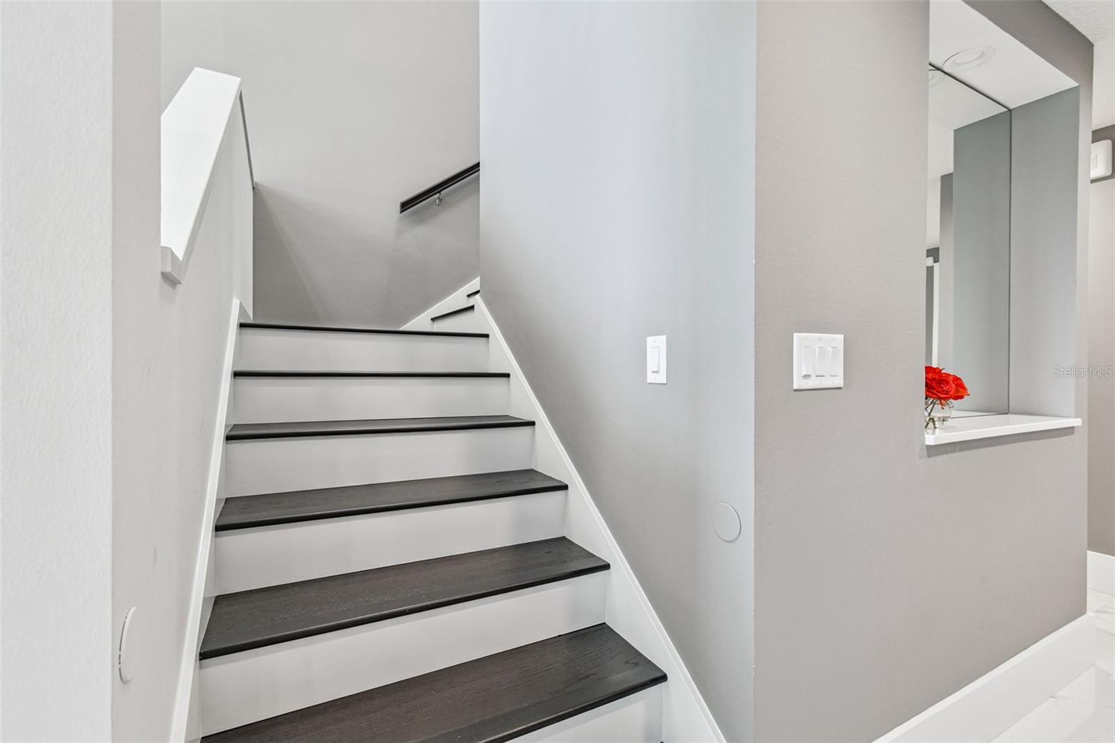 LAKE ELLEN LANDINGS III A CONDO - Residential Lease