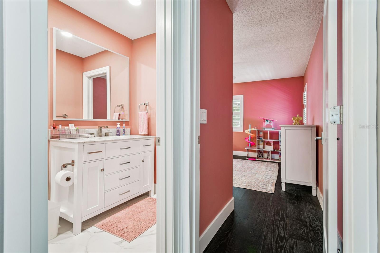 LAKE ELLEN LANDINGS III A CONDO - Residential Lease