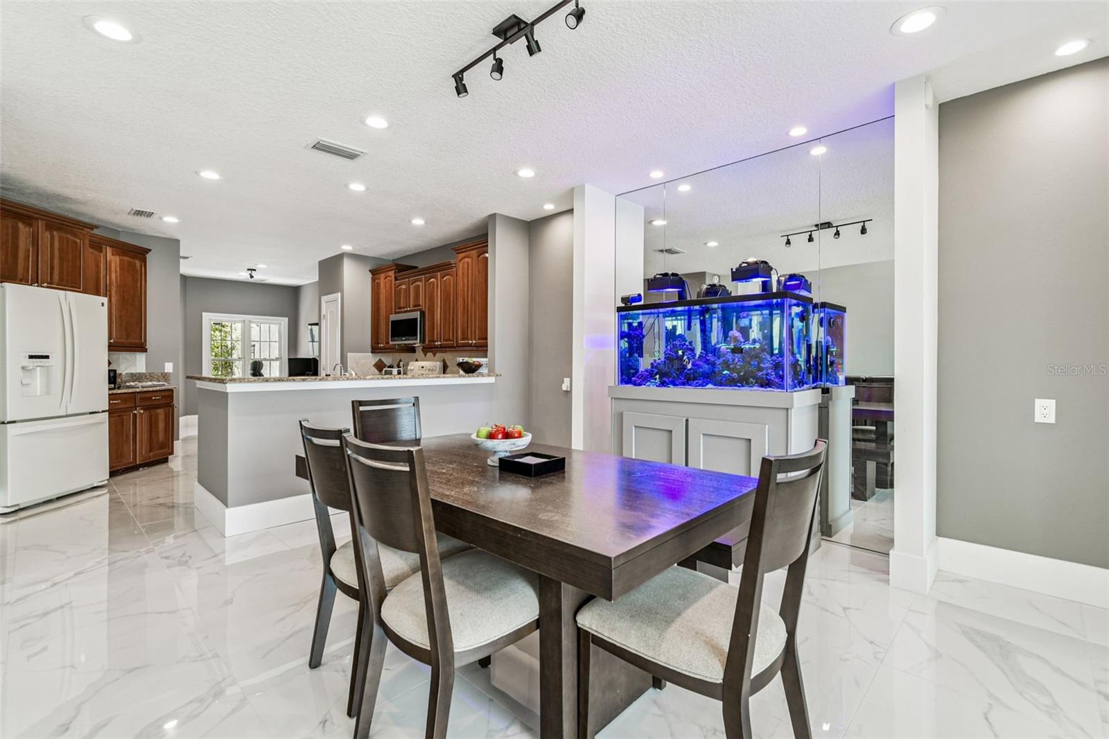 LAKE ELLEN LANDINGS III A CONDO - Residential Lease