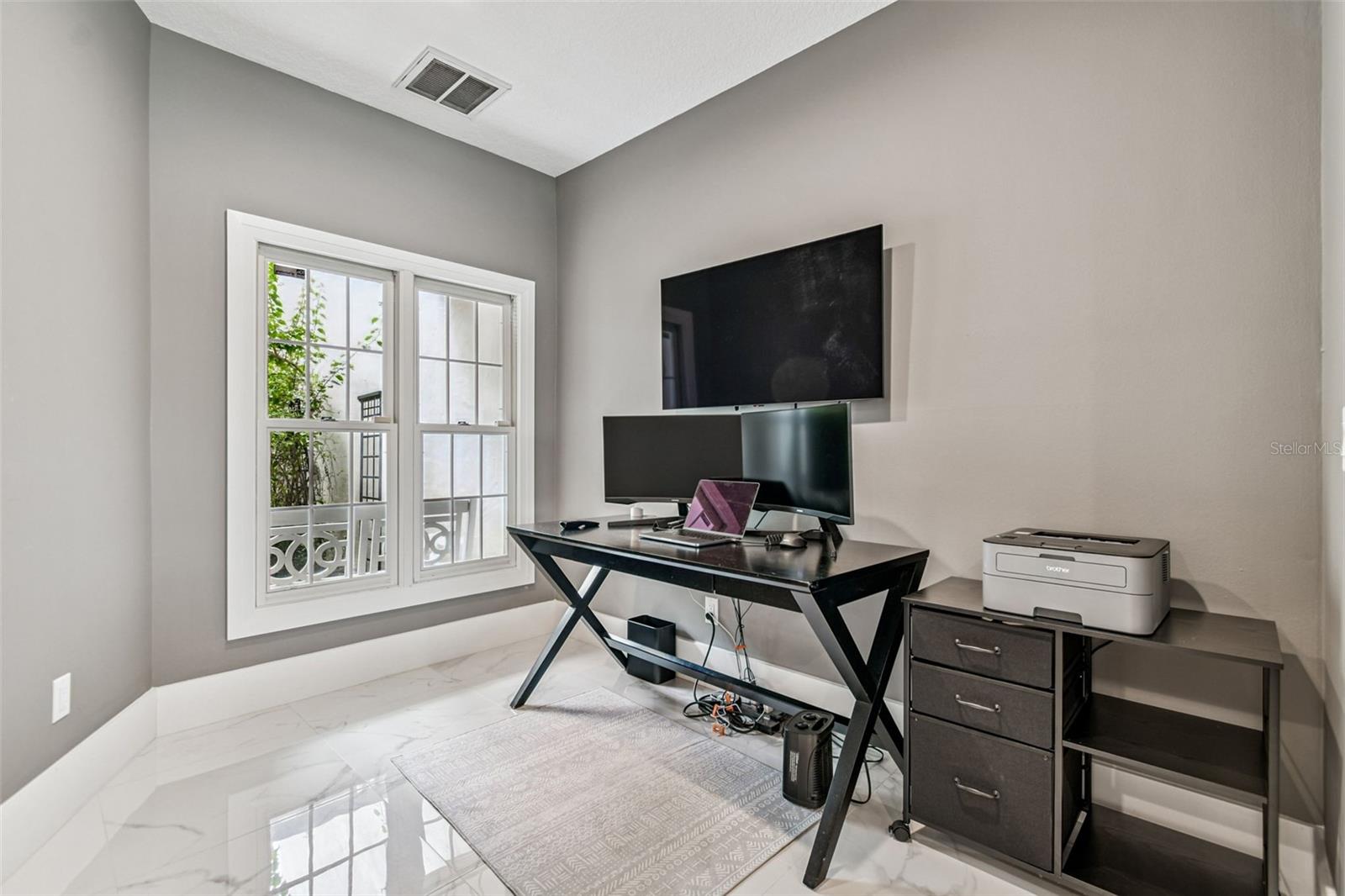 LAKE ELLEN LANDINGS III A CONDO - Residential Lease