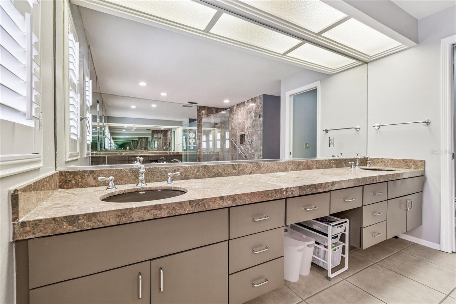 LAKE ELLEN LANDINGS III A CONDO - Residential Lease