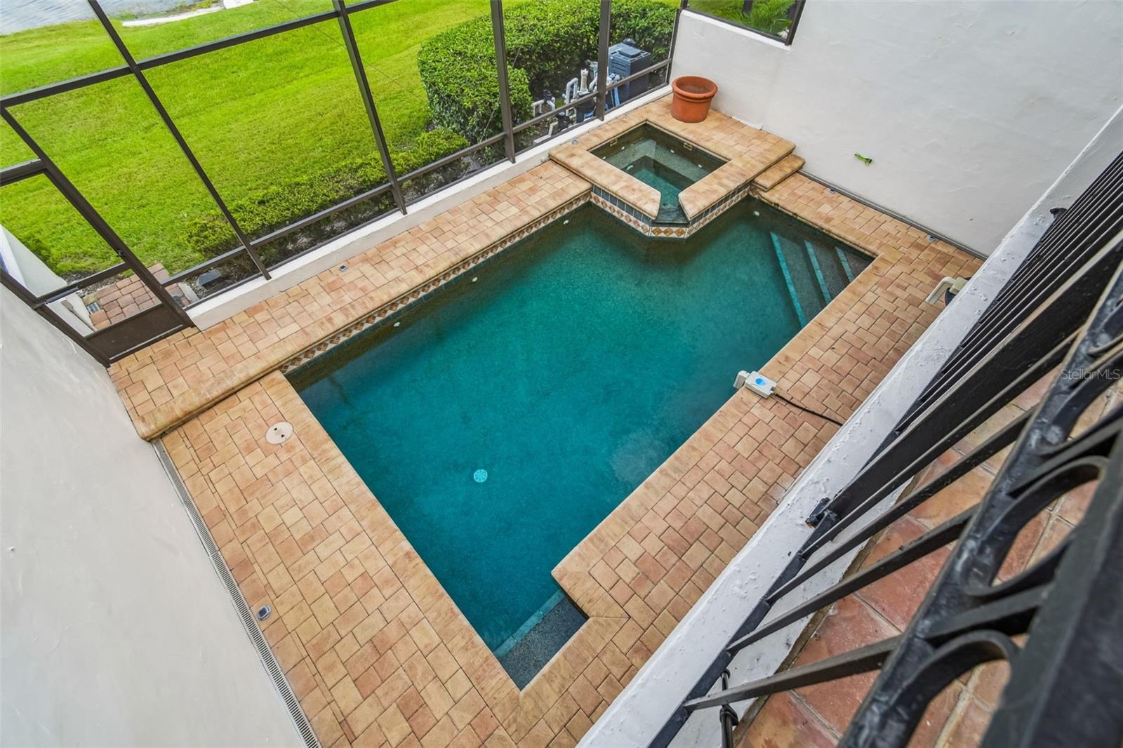 LAKE ELLEN LANDINGS III A CONDO - Residential Lease