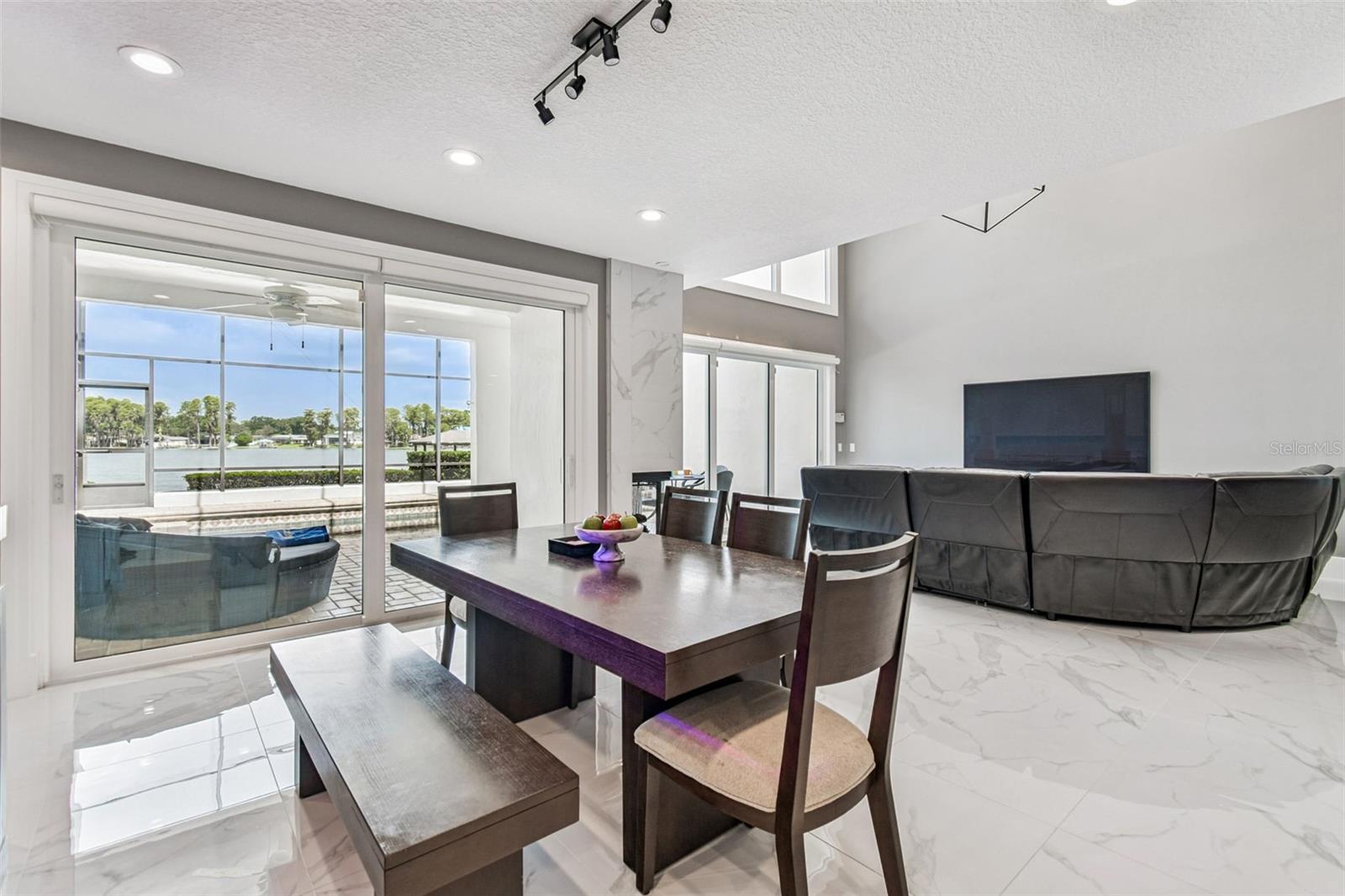 LAKE ELLEN LANDINGS III A CONDO - Residential Lease