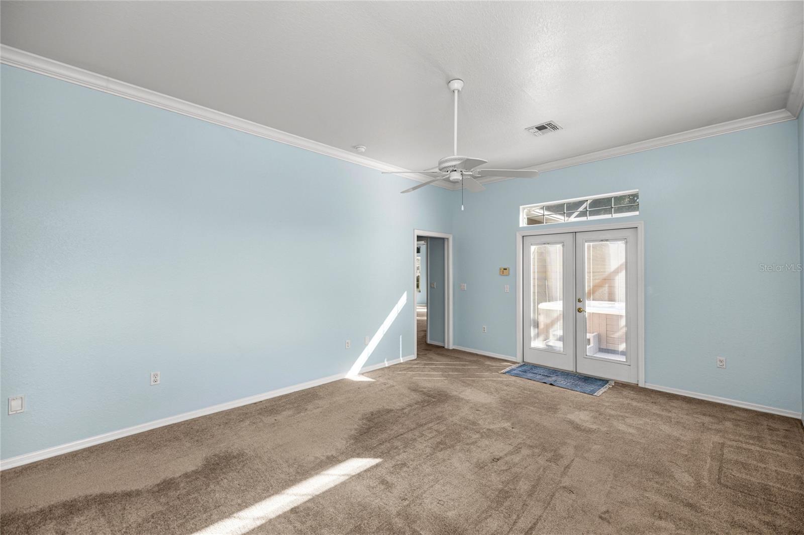 VICTORIA STATION - Residential