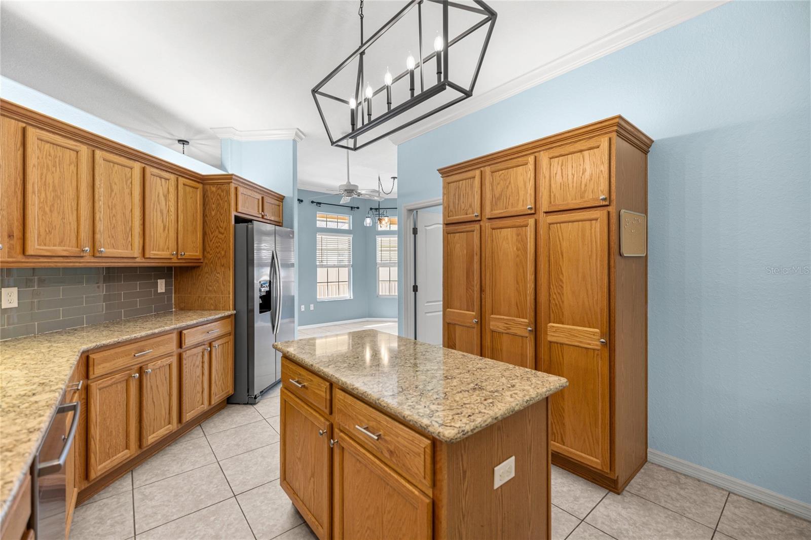 VICTORIA STATION - Residential