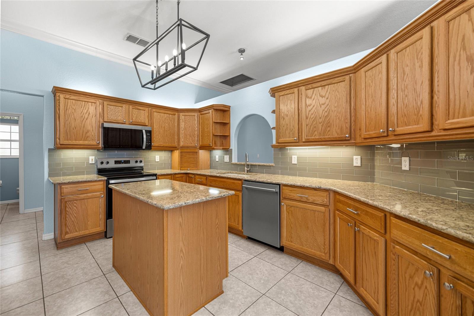 VICTORIA STATION - Residential