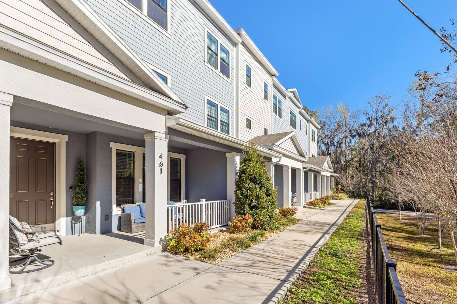 461 DIAMOND DOVE COVE