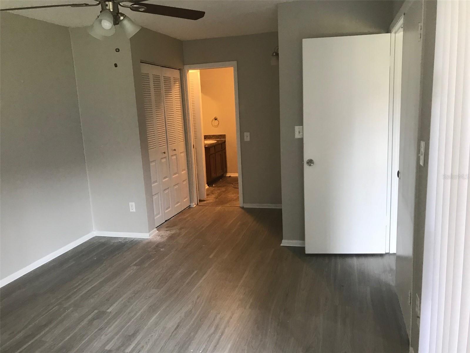 RIVERSIDE CONDO DEBARY - Residential Lease