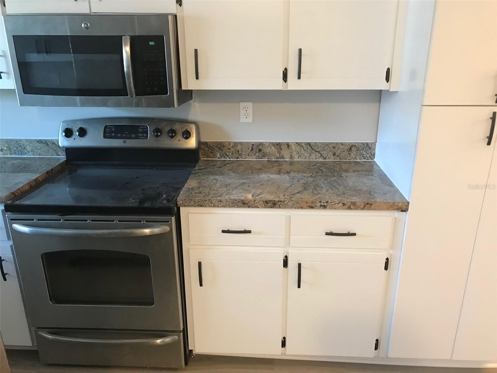 RIVERSIDE CONDO DEBARY - Residential Lease