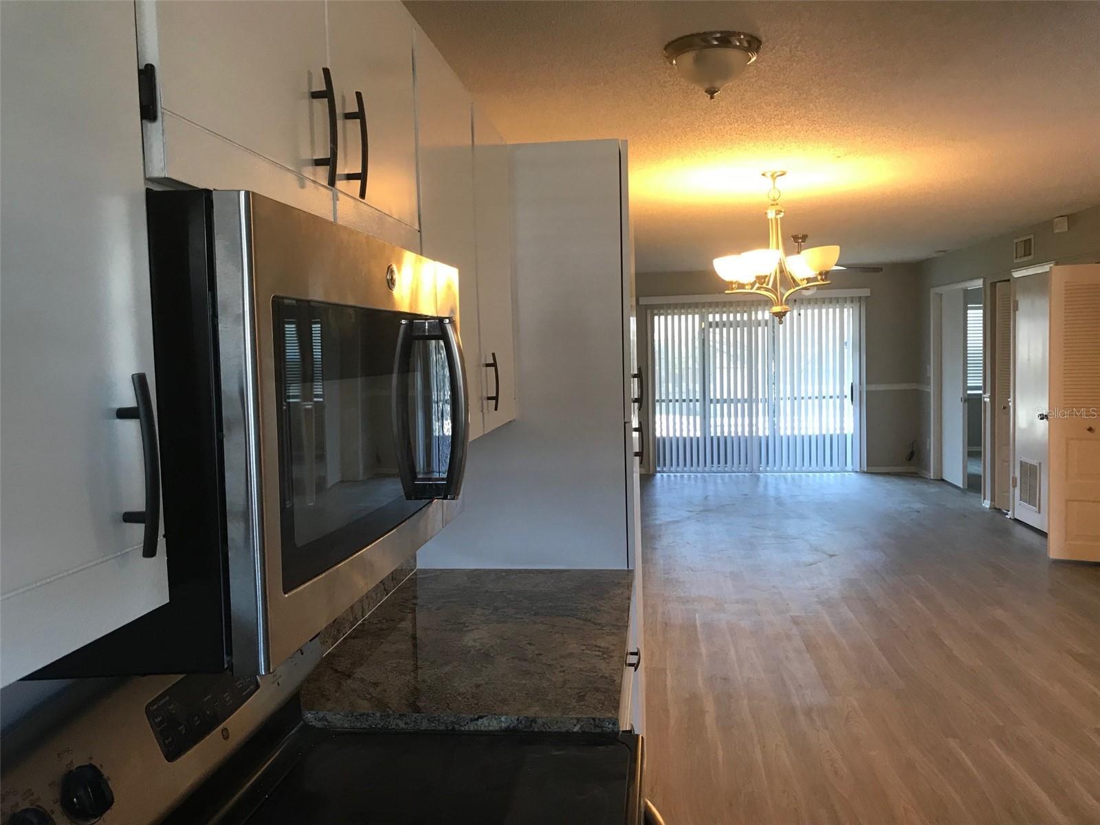 RIVERSIDE CONDO DEBARY - Residential Lease