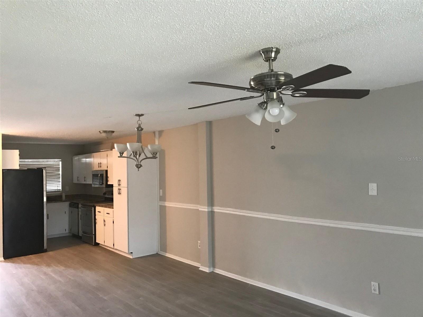 RIVERSIDE CONDO DEBARY - Residential Lease