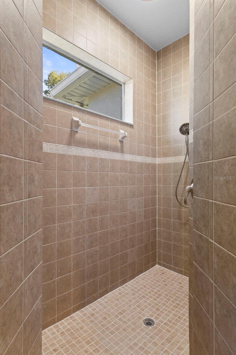 WOODLAND WATERS PH 5 - Residential