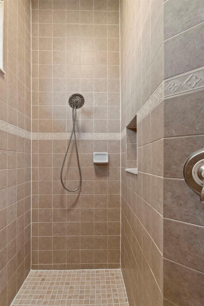 WOODLAND WATERS PH 5 - Residential