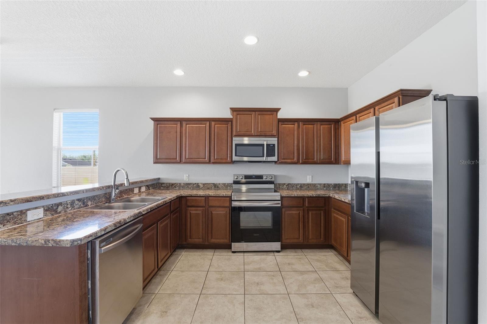 SHERMAN HILLS SEC 3 - Residential