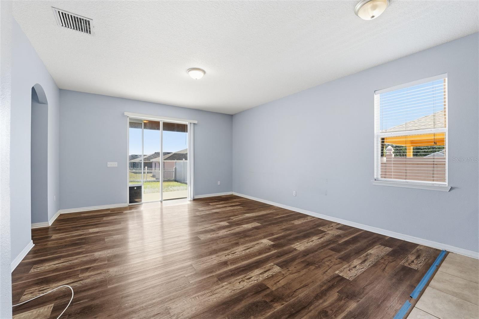 SHERMAN HILLS SEC 3 - Residential