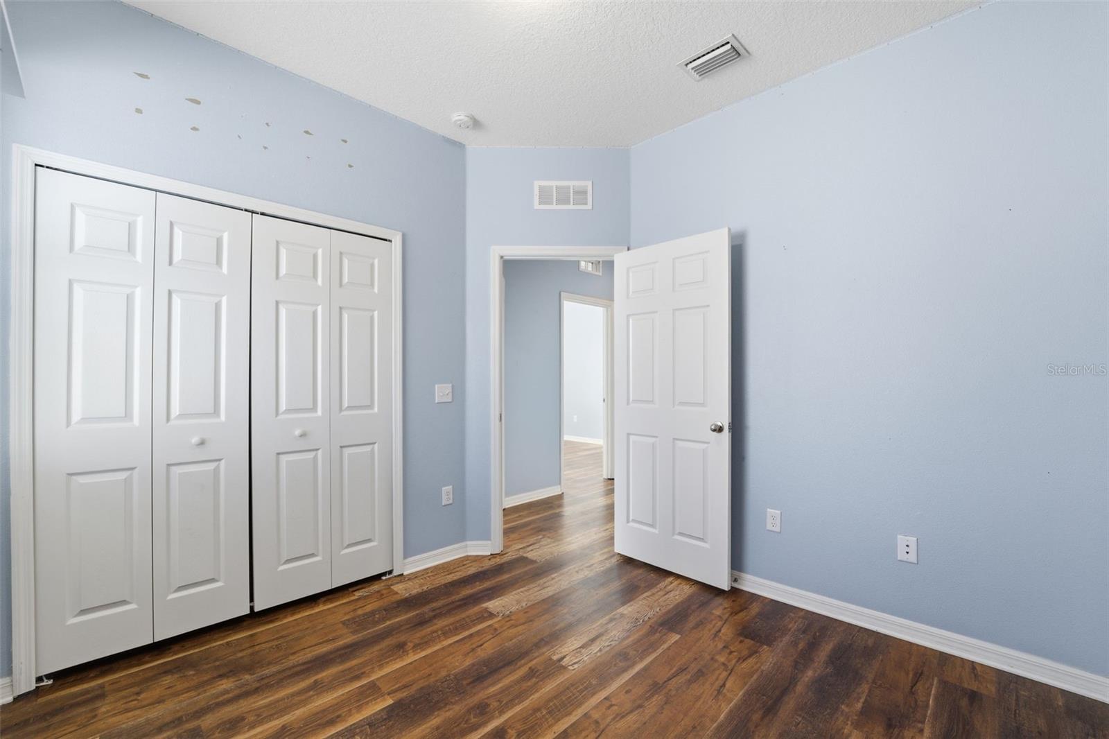 SHERMAN HILLS SEC 3 - Residential