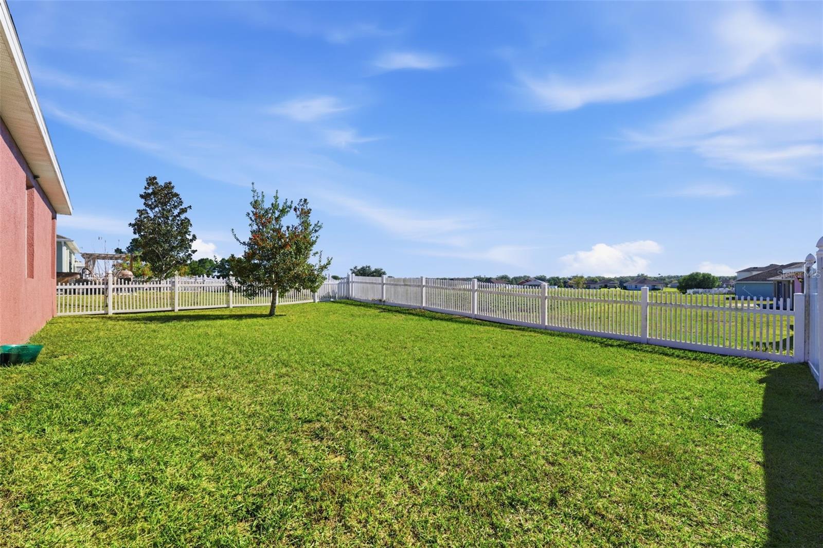 SHERMAN HILLS SEC 3 - Residential