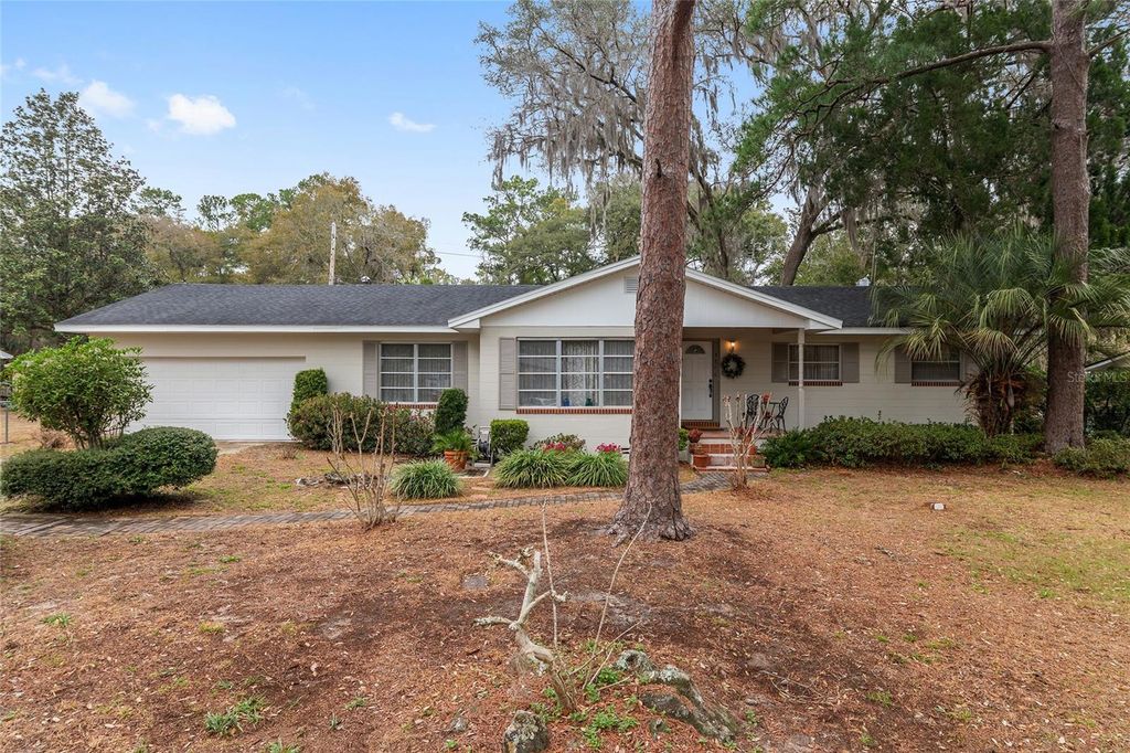 Photo of 3710 NW 22nd Place, Gainesville, FL 32605 (MLS # GC539036)