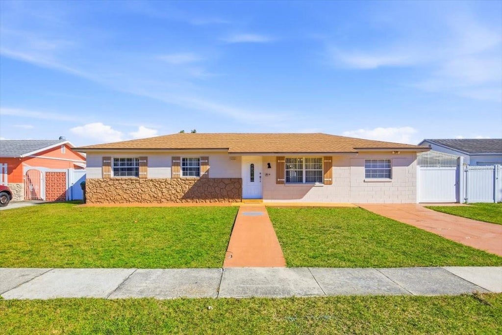Photo of 5681 Tulip Avenue, Orlando, FL 32839 (MLS # S5154107)