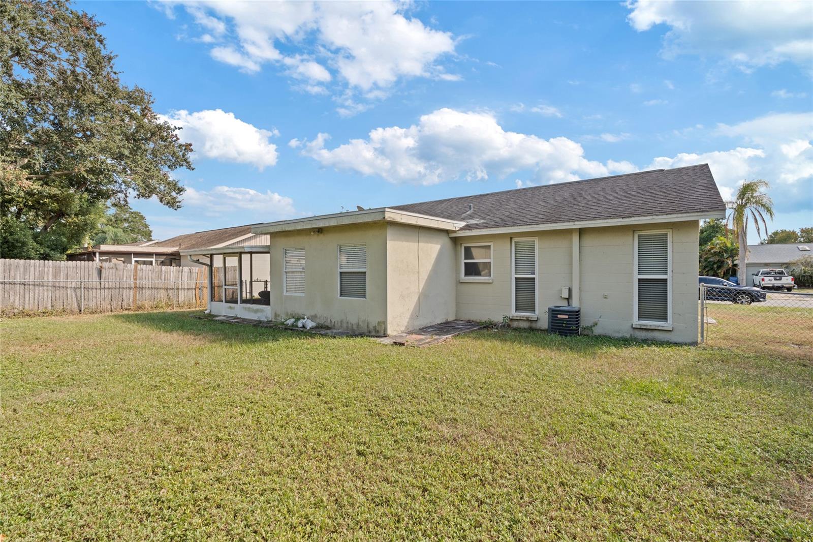 SEVEN SPGS HOMES - Residential Lease