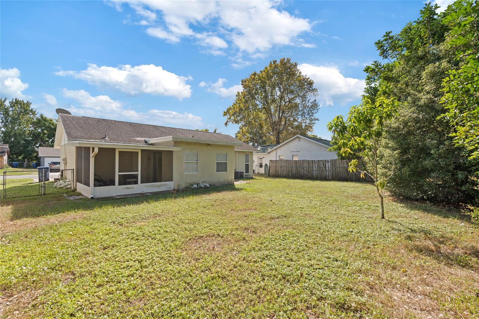 SEVEN SPGS HOMES - Residential Lease