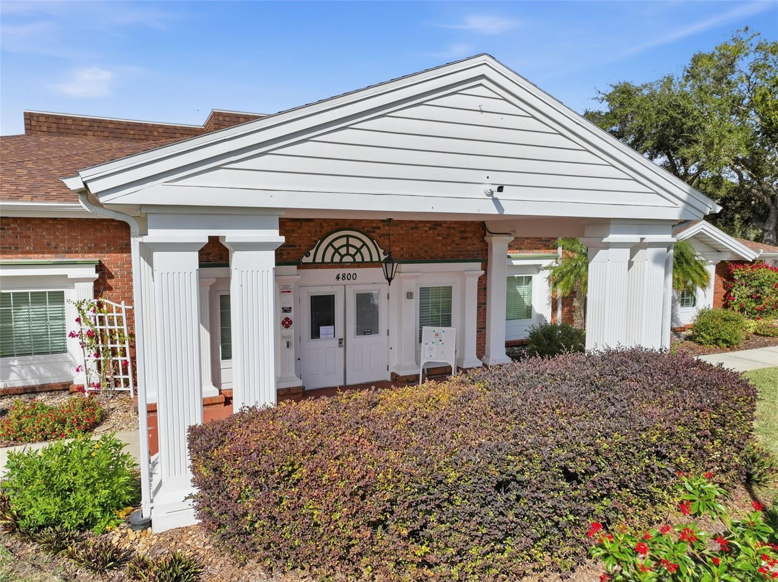 COLONNADES PH 03 - Residential