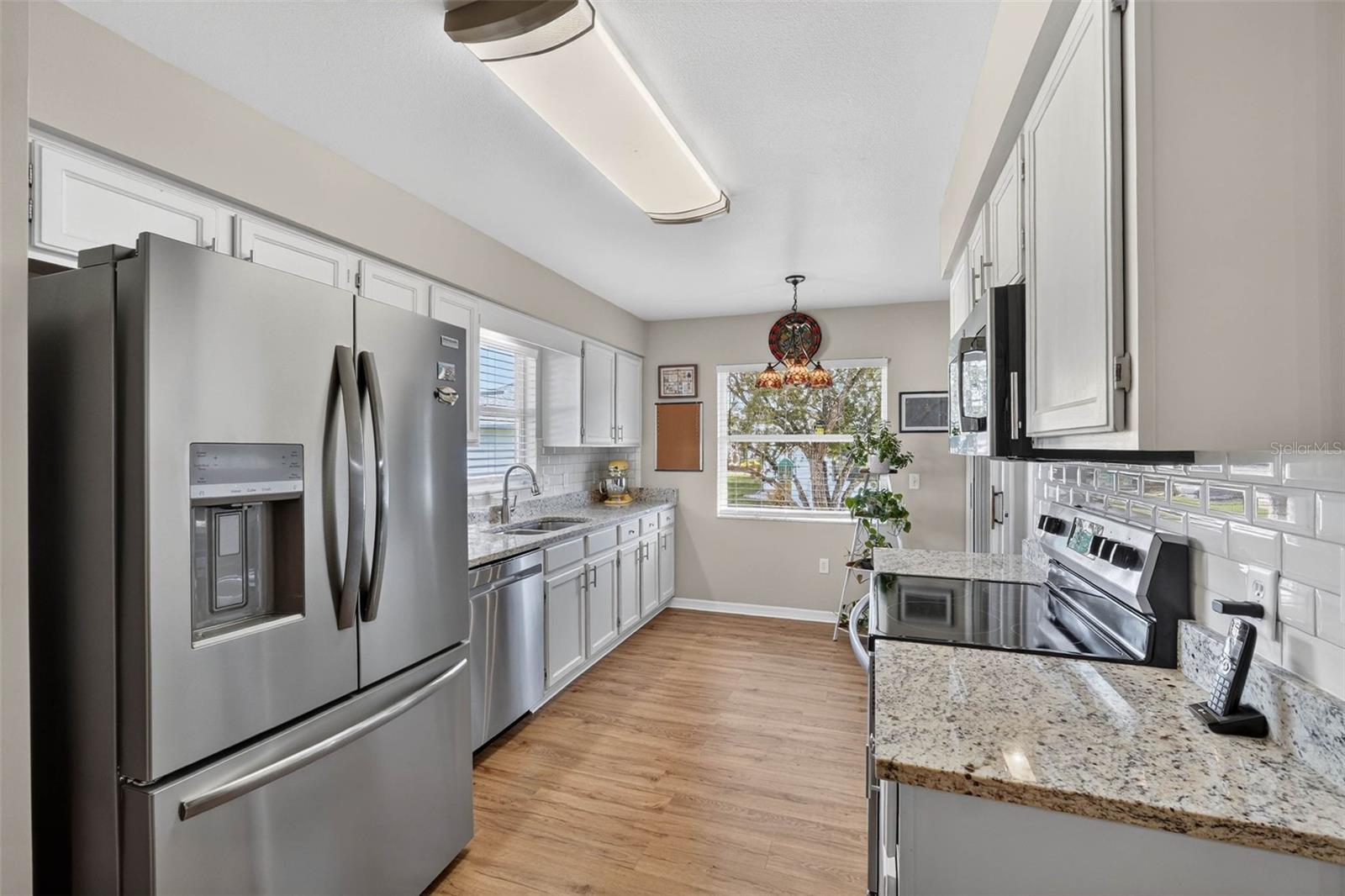 COLONNADES PH 03 - Residential