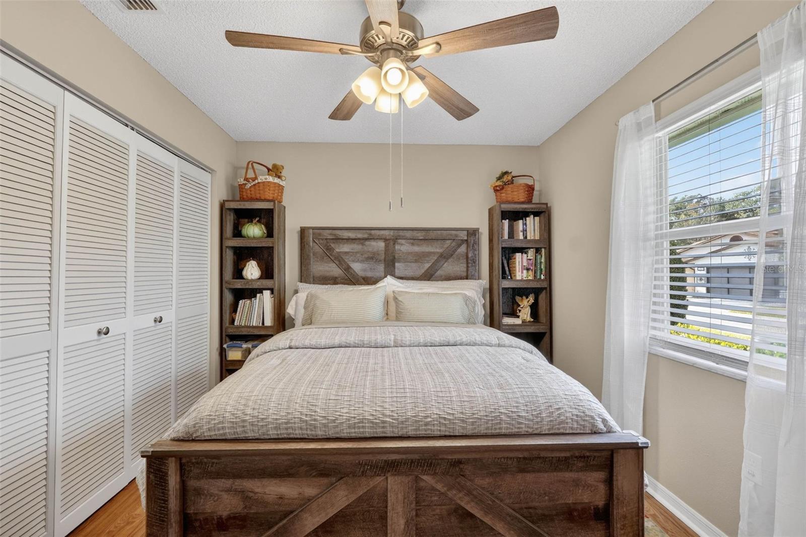 COLONNADES PH 03 - Residential