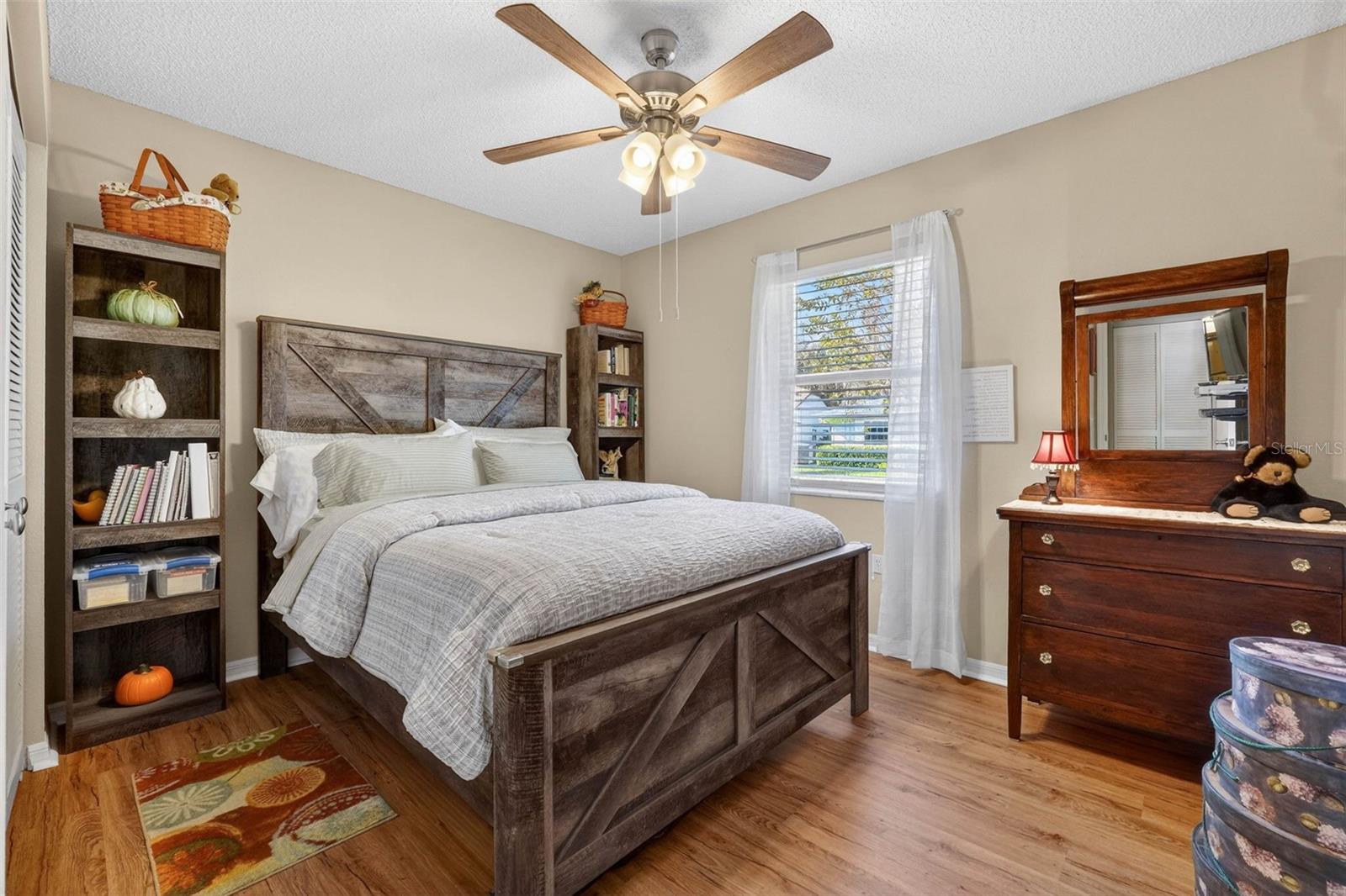 COLONNADES PH 03 - Residential