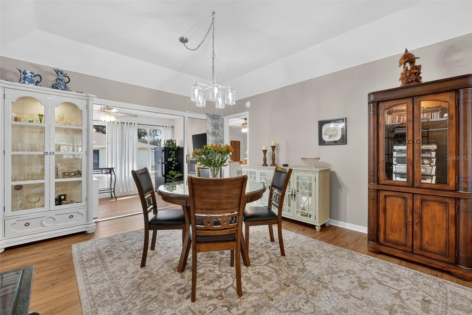 COLONNADES PH 03 - Residential