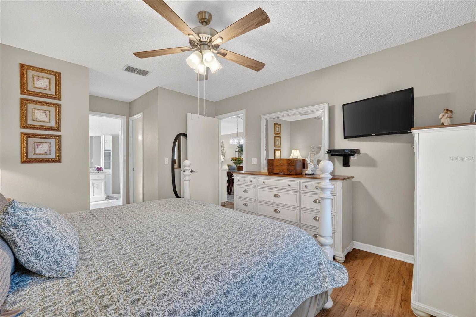 COLONNADES PH 03 - Residential