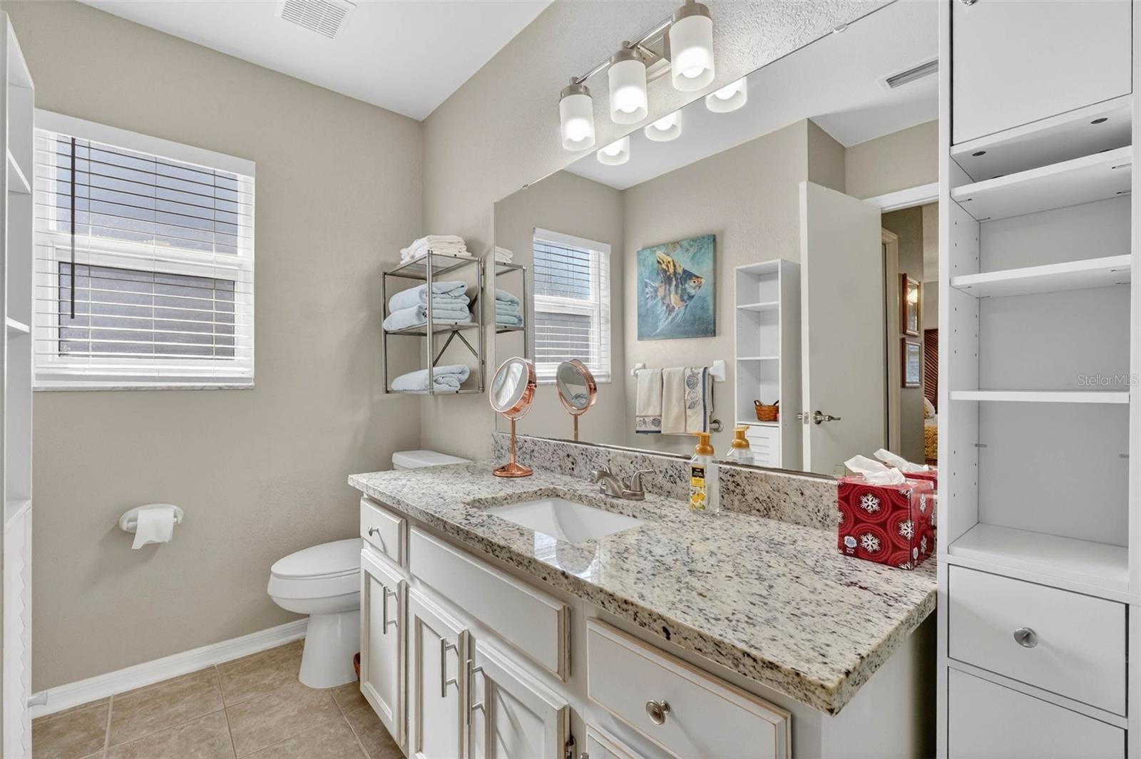 COLONNADES PH 03 - Residential