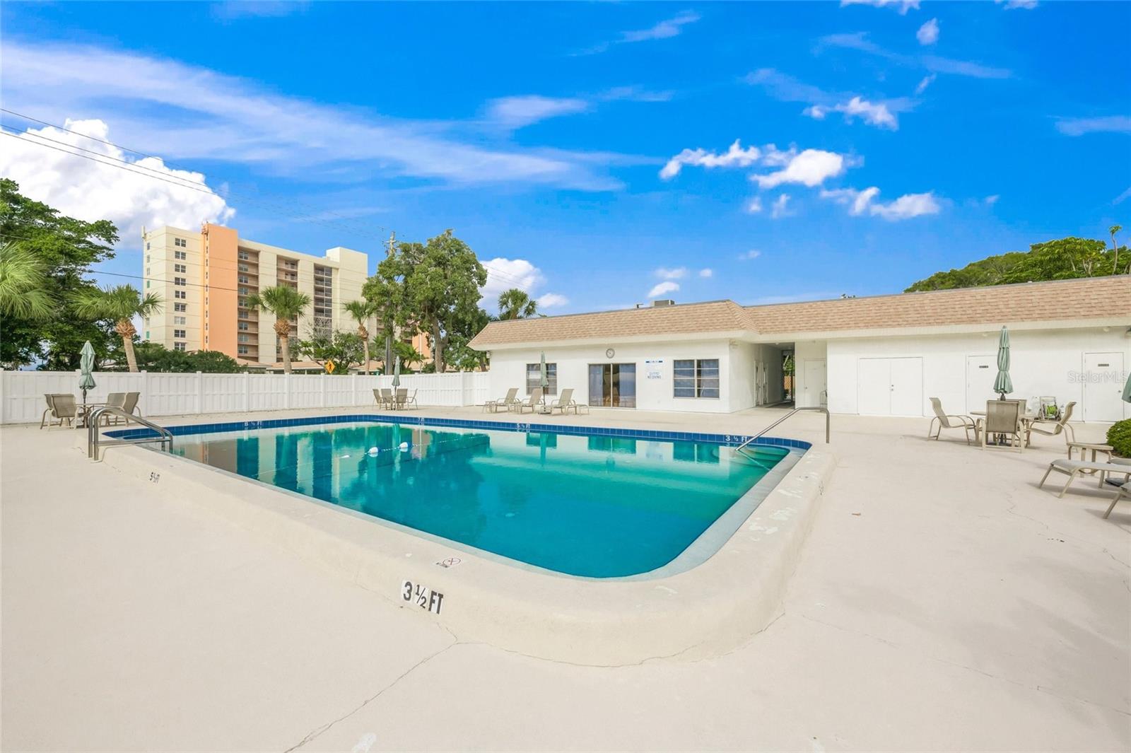 SUTTON PLACE - Residential