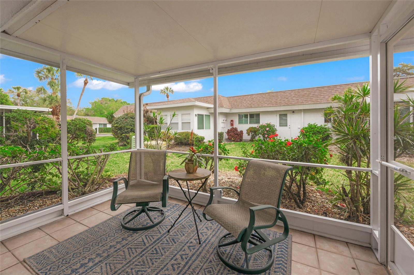 SUTTON PLACE - Residential