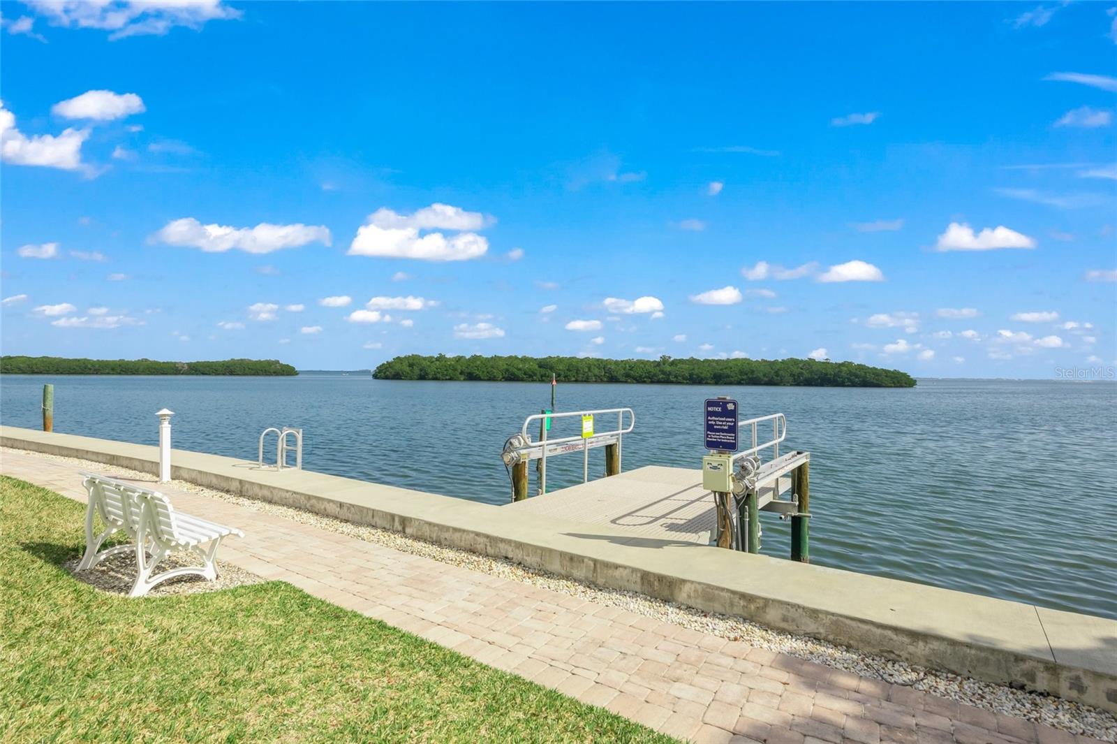 SUTTON PLACE - Residential