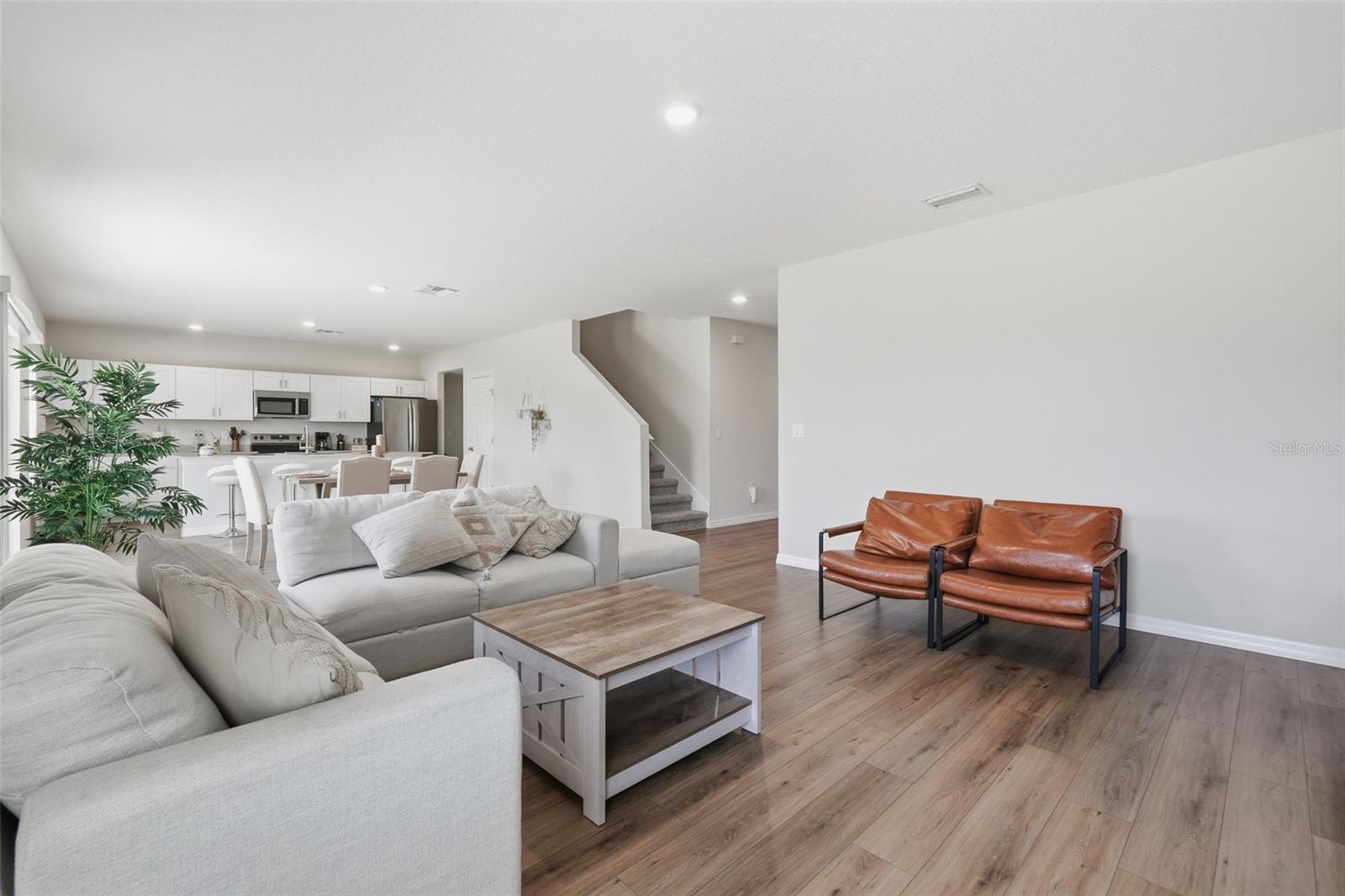 LAWSON DUNES SUB - Residential Lease