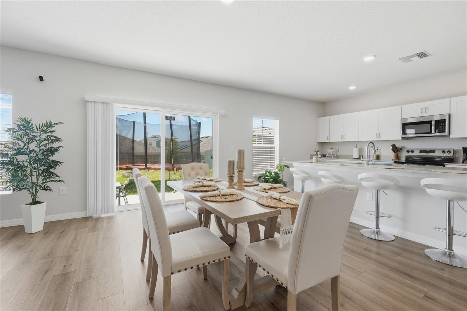 LAWSON DUNES SUB - Residential Lease