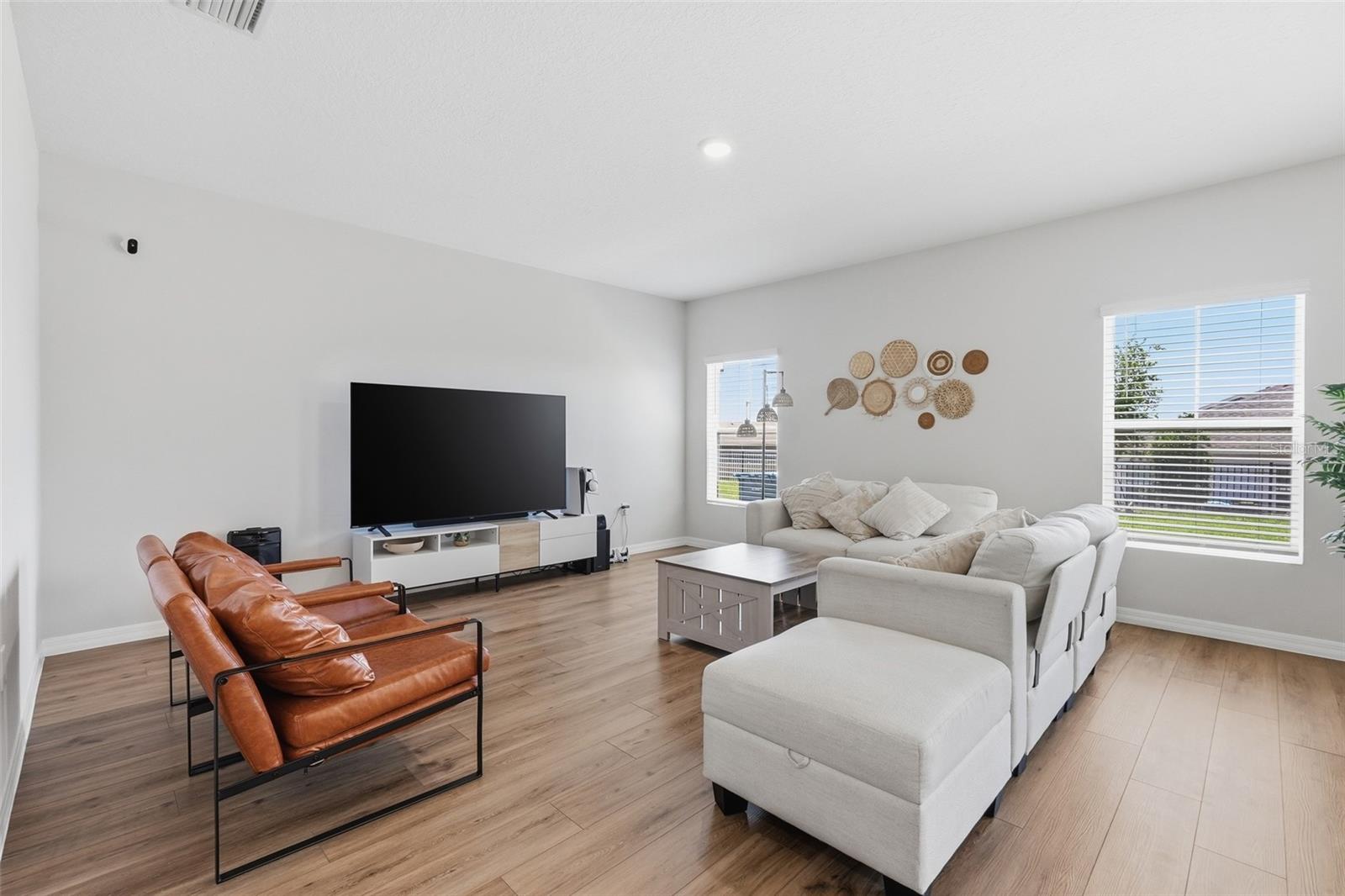 LAWSON DUNES SUB - Residential Lease