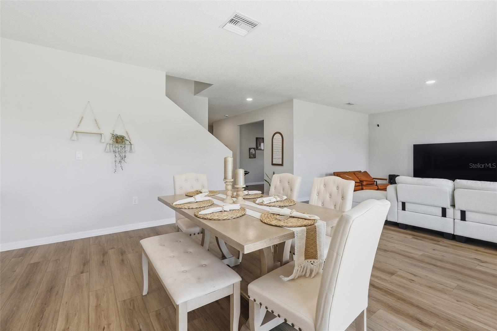 LAWSON DUNES SUB - Residential Lease