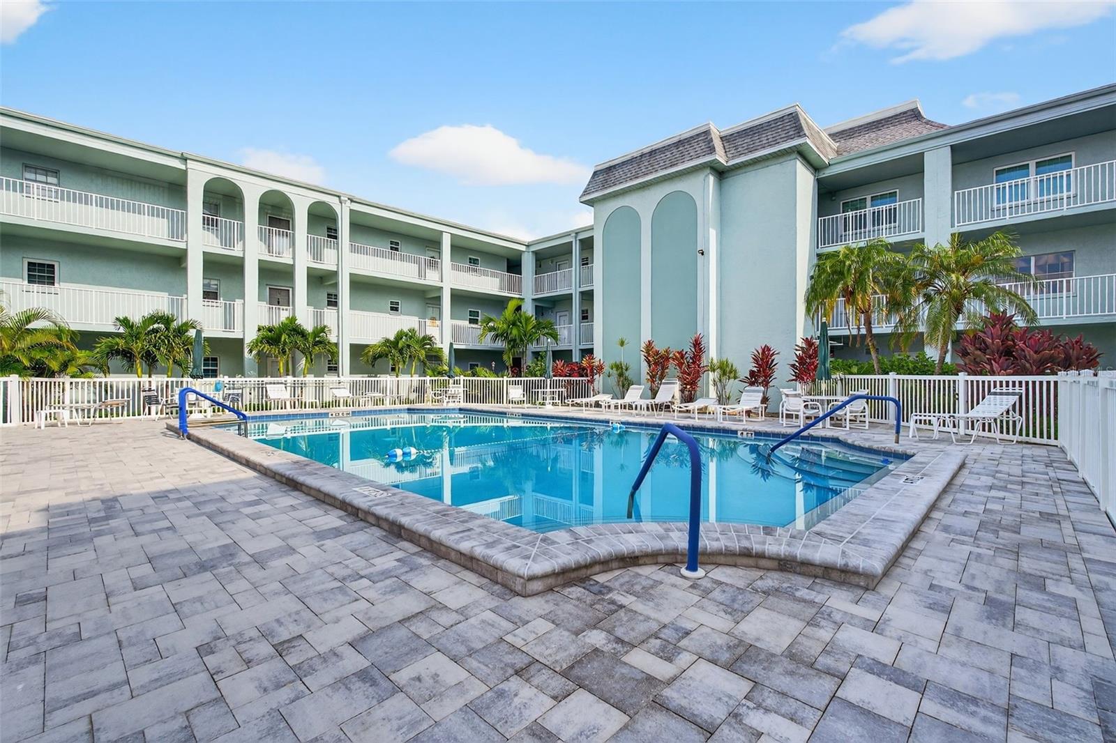 1706 BELLEAIR FOREST DRIVE 344