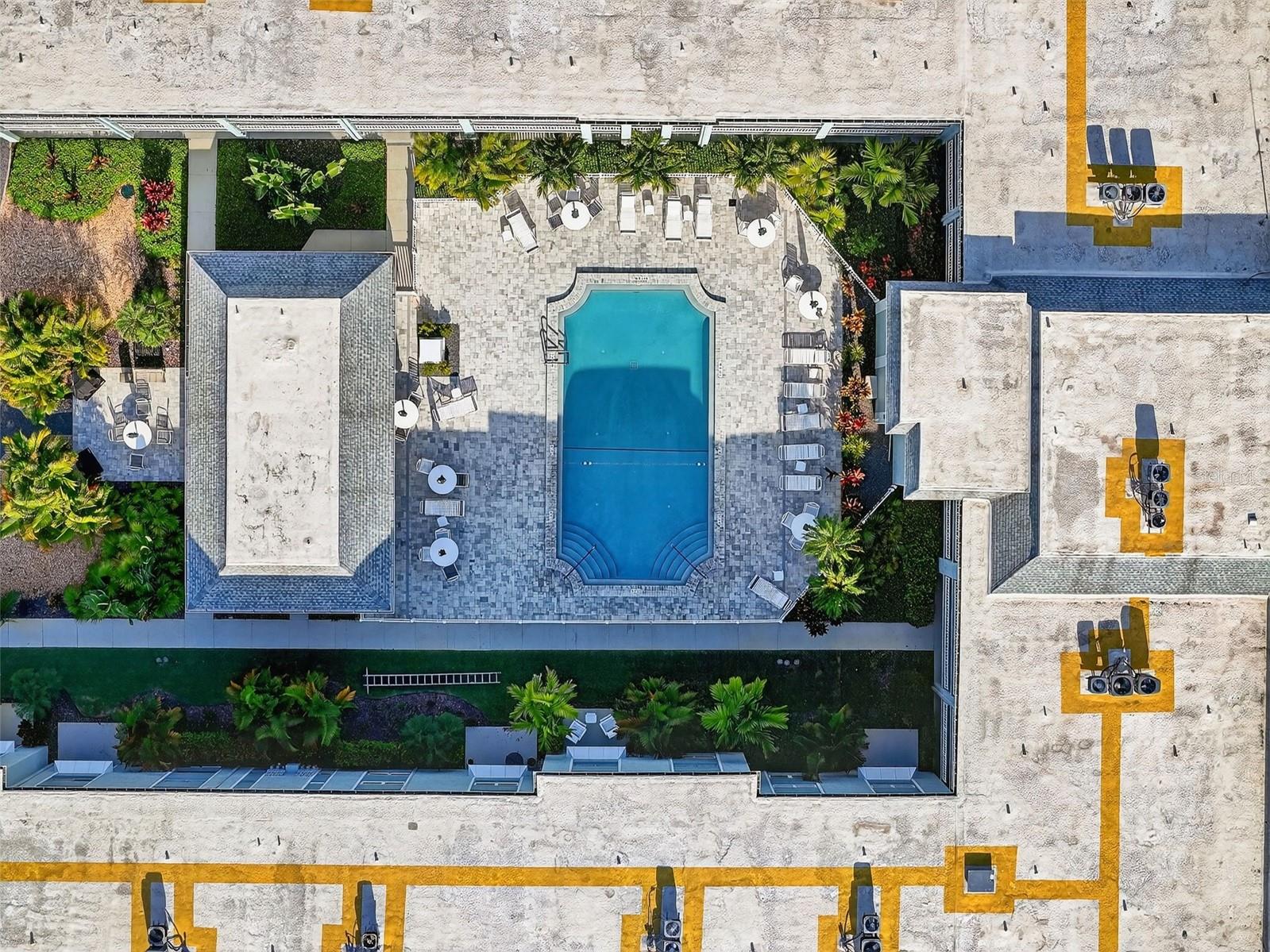 BELLEAIR FOREST - Residential