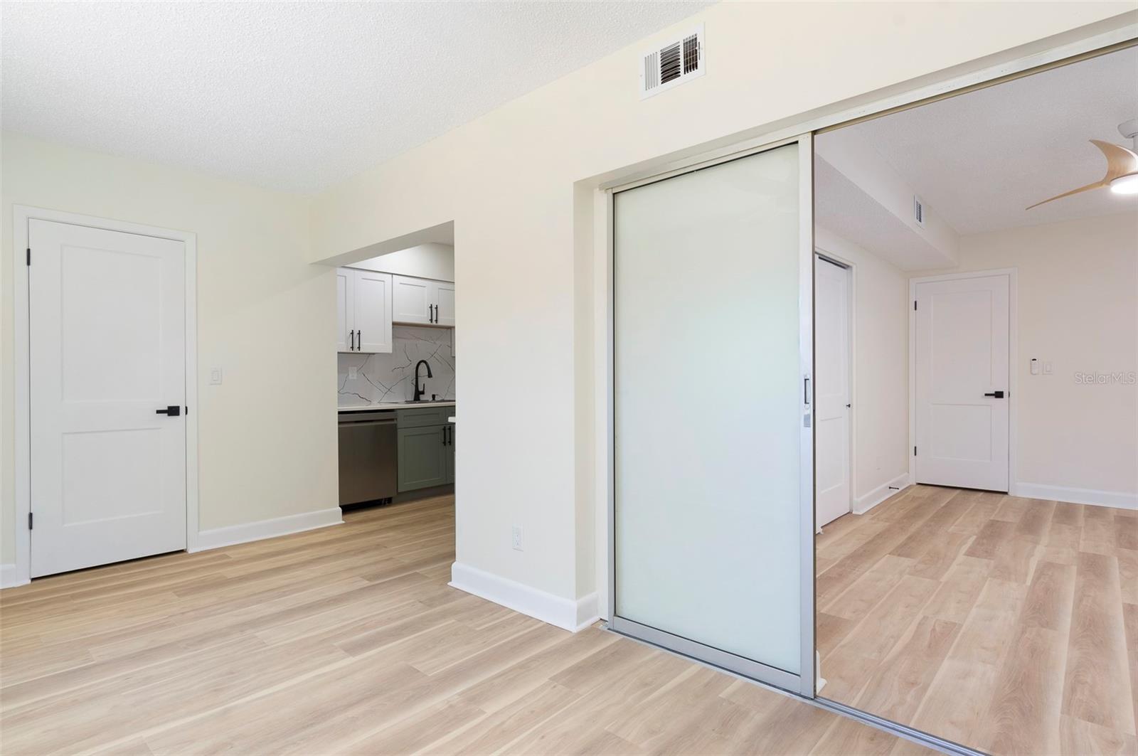 PARKWOOD CONDO - Residential