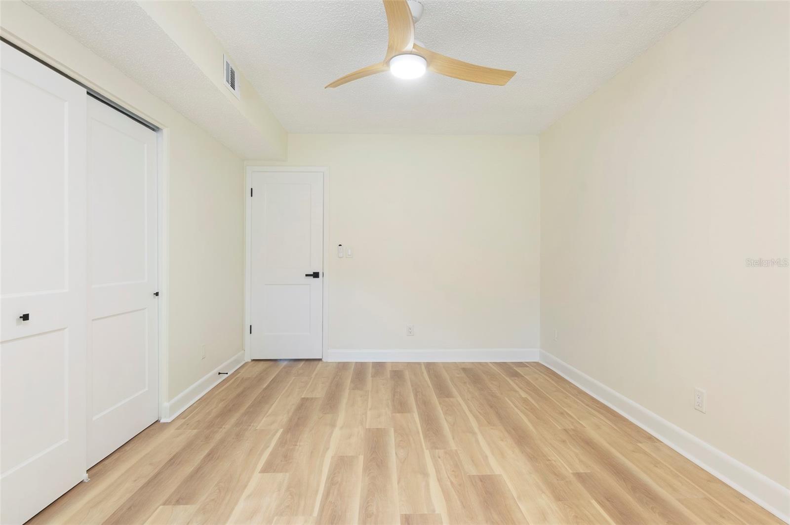 PARKWOOD CONDO - Residential
